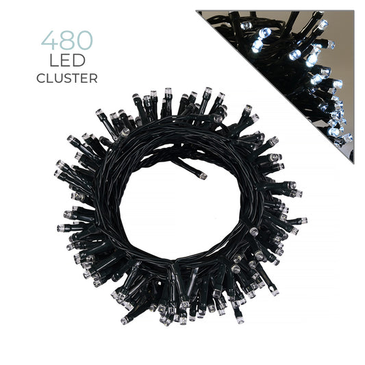 Catena_Cluster_480_LED_Arrotolata_a_Cerchio_con_Dettaglio_Luce_Accesa_Bianca_su_Sfondo_Bianco